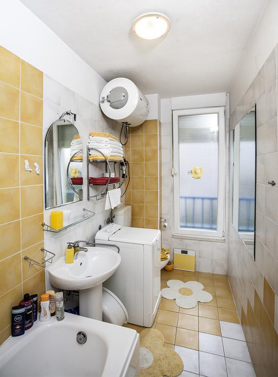 Apartment Sunny Yellow - With Balcony And Parking Place, Split Quarto foto